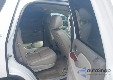 2009 Chevrolet Tahoe C1500 Ltz from USA, damaged, VIN 1GNFC33059R208826